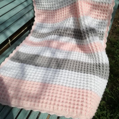 Háčkovaná dievčenská deka