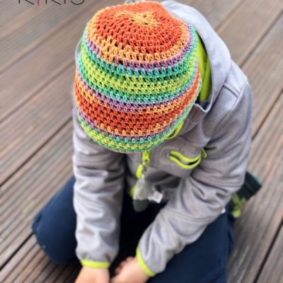 Jarná čiapka - Dúhová pastelka, vhodná aj pre malé Onkoláčičky a malých Onkoláčikov 😍