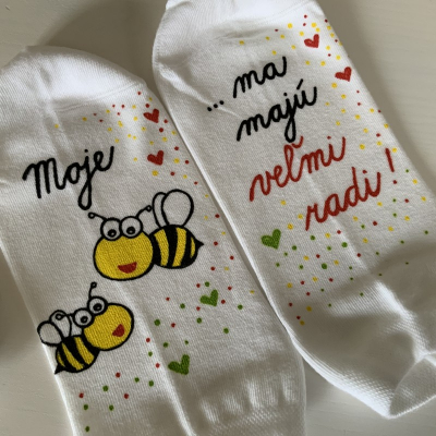 Maľované ponožky pre najlepšiu pani učiteľku včielok ❤️