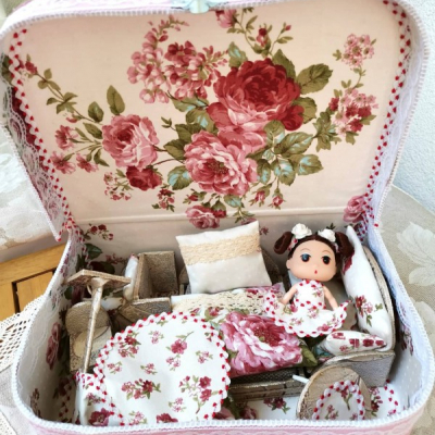 Romantický kvetinový ňu-ňu kufrík s bábikou 