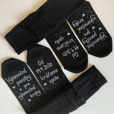 Maľované ponožky s nápisom: 
