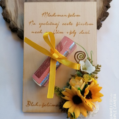 Kvetinove drevené pohľadnice na finančny dar 