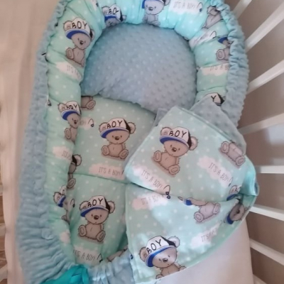 Obojstranné hniezdo pre bábätko