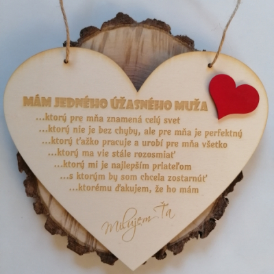 Drevené srdce so srdiečkom pre manžela, priateľa aj na Valentína 