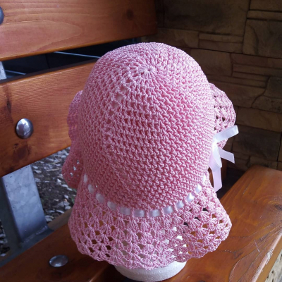 Dievčenský letný klobúčik - rúžový