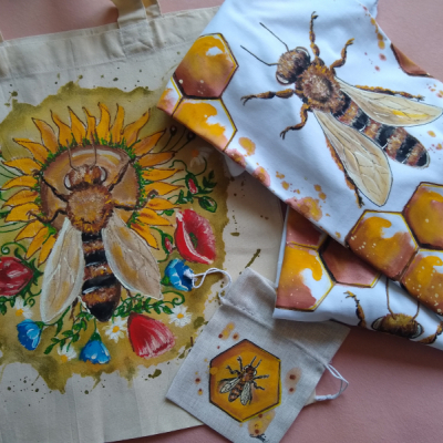 Maľované tričko plásty a včela