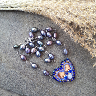Večný cit-perlový náhrdelník so srdiečkom