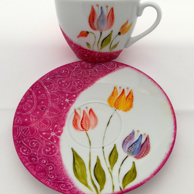 porcelánová šálka Tulipány