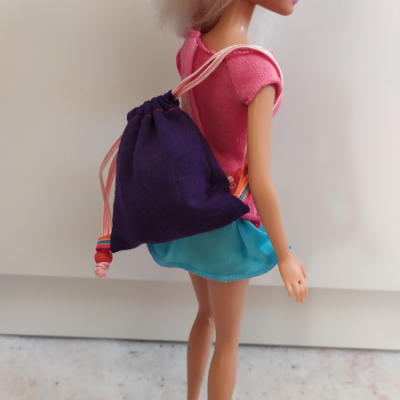Funkčný zaťahovací batôžtek pre Barbie