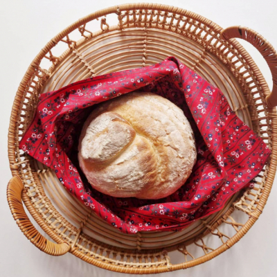 Podšité vrecko na chlieb v ľudovom štýle