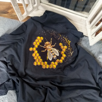 Maľované tričko VČELA