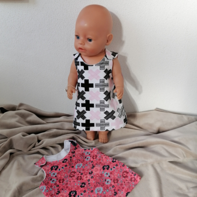 Šaty na traky pre bábiku 