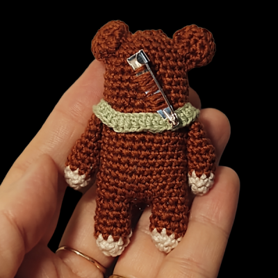 Medveď hnedý - brošňa 
