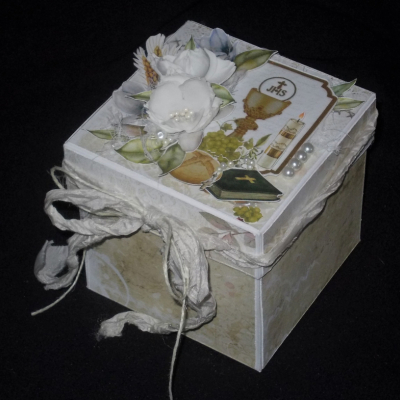 Darčeková krabička/explodingbox k 1. svätému prijímaniu