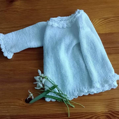 Nežný pulovrik pre bábätko 
