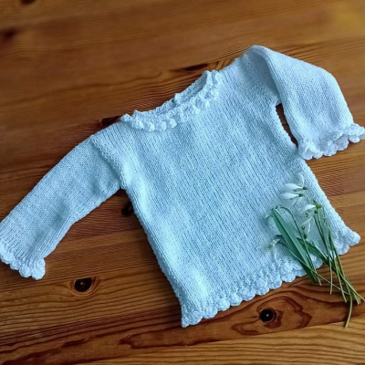 Nežný pulovrik pre bábätko 