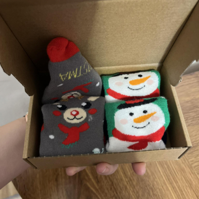 Krabička Santa Claus s ponožkami