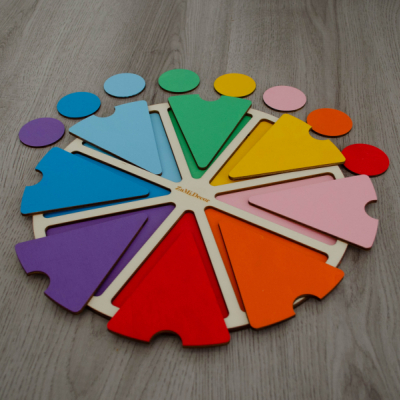 Drevený farebný kruh na triedenie farieb