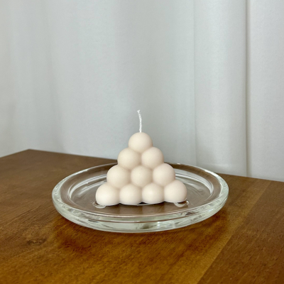 Dekoračná sviečka - bubble ihlan zo sójového vosku