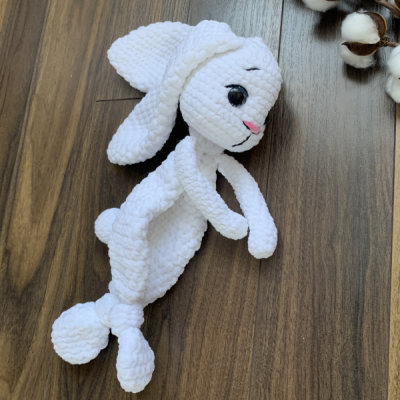 mojkáčik -zajko Ňuník v bielom